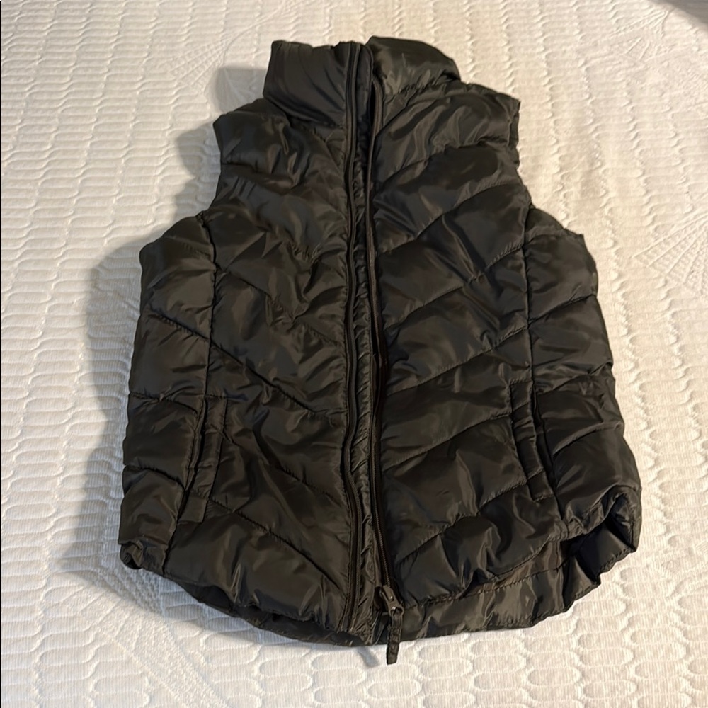Women’s Army Green Puffer Vest
